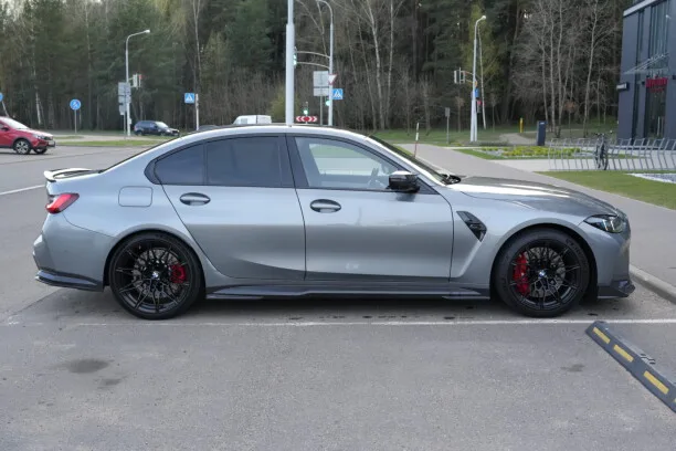 BMW M3 2024 — миниатюра 4