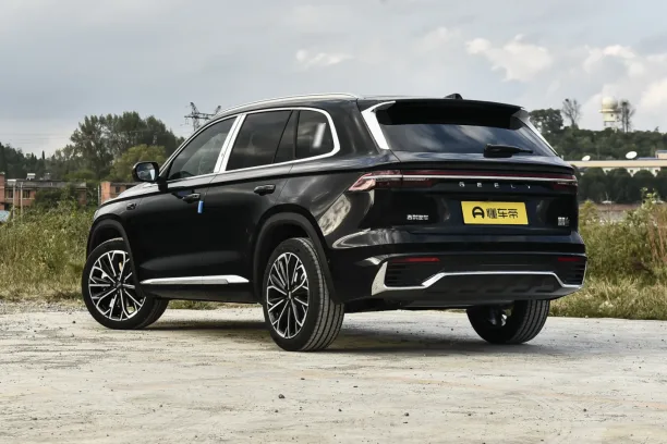 Geely Xingyue L 2026 — миниатюра 2