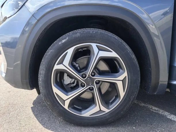 Geely Xingyue L 2022 — миниатюра 3