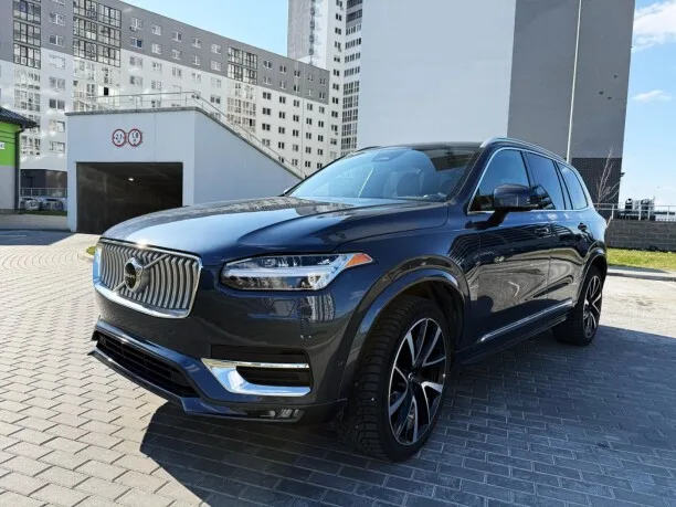 Volvo XC90 2023 — фото 1, купить с доставкой в Москву