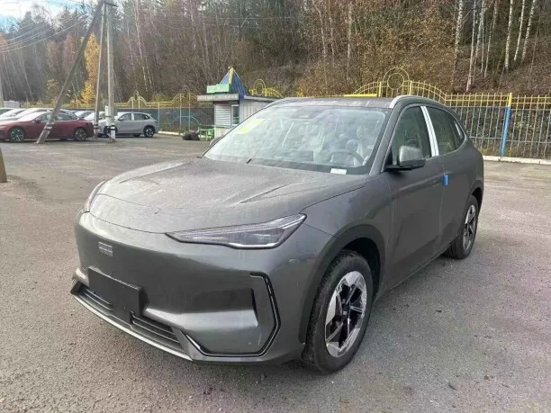 Geely Galaxy E5 2025 — фото 1, купить с доставкой в Москву
