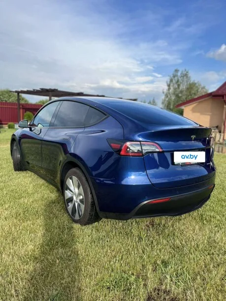 Tesla Model Y 2022 — миниатюра 3