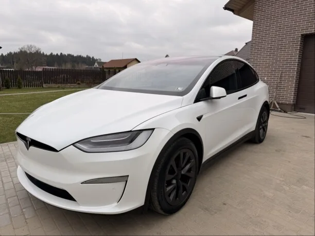 Tesla Model X 2022 — миниатюра 4