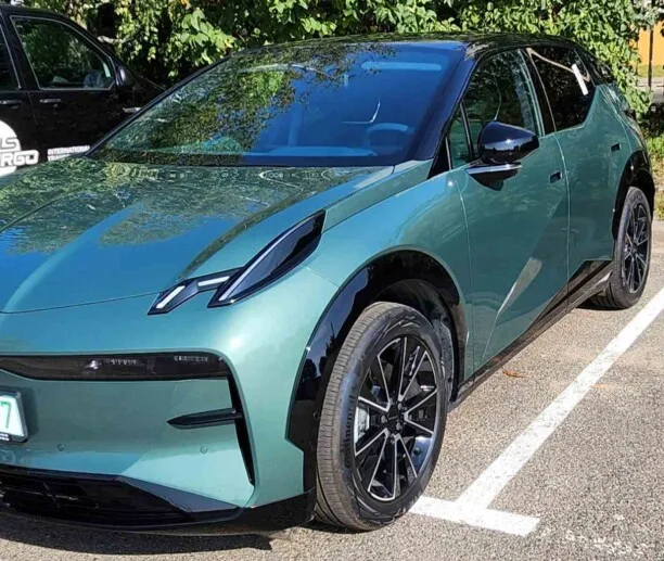 Zeekr X 2023 — миниатюра 3