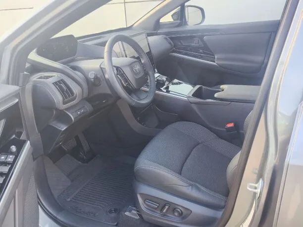 Toyota Bz4X 2024 — миниатюра 3