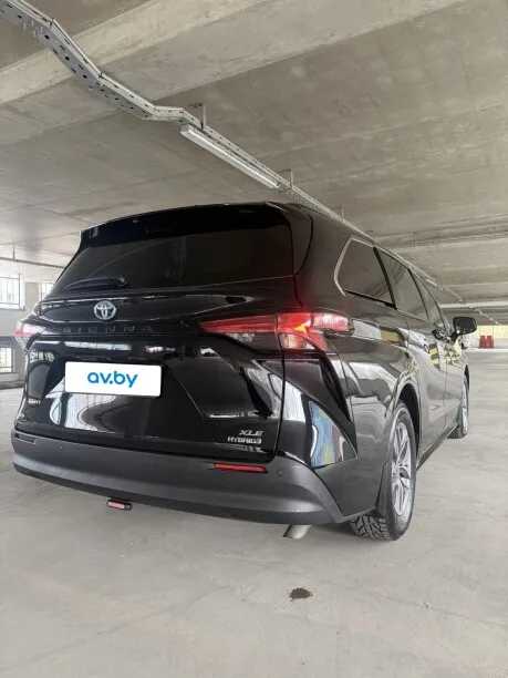 Toyota Sienna 2022 — миниатюра 2