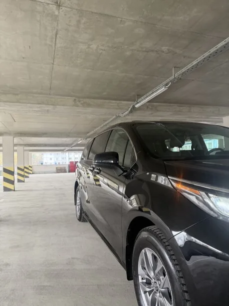 Toyota Sienna 2022 — миниатюра 4