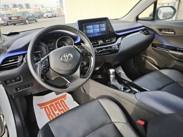Toyota C-HR 2022 — миниатюра 5