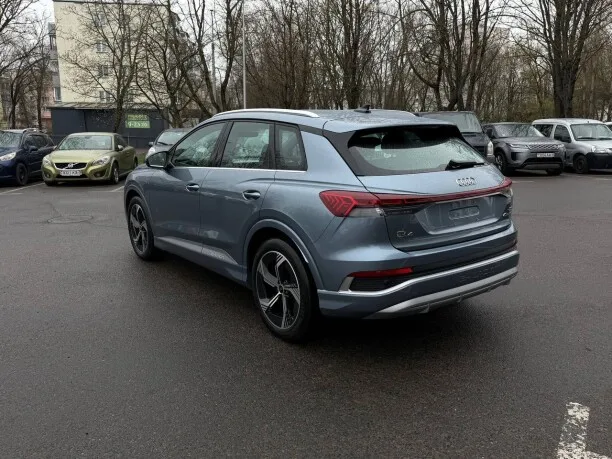 Audi Q4 e-tron 2024 — миниатюра 4