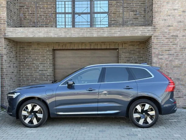 Volvo XC60 2023 — миниатюра 4