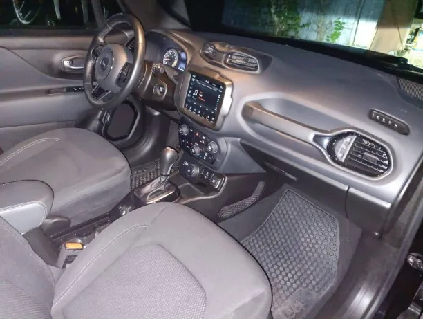 Jeep Renegade 2023 — миниатюра 3