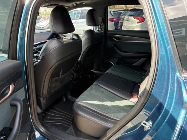 Geely Xingyue L 2022 — миниатюра 3