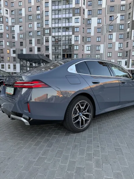 BMW i5 2024 — миниатюра 3