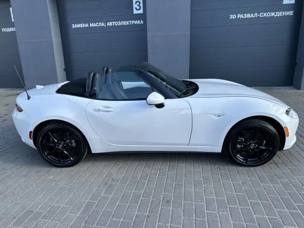 Mazda MX-5 2023 — миниатюра 3