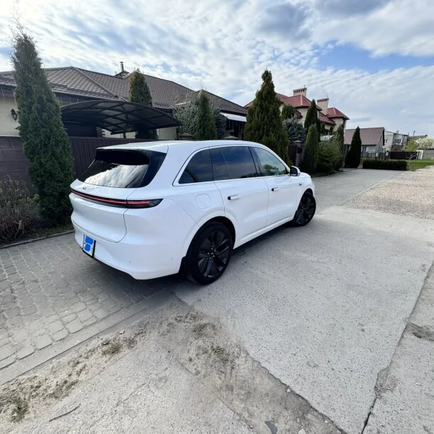 Li Auto L6 2024 — миниатюра 4
