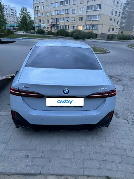 BMW 5 Series 2024 — миниатюра 2