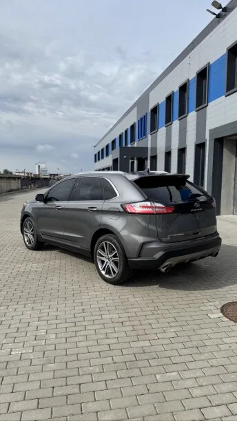 Ford Edge 2022 — миниатюра 2