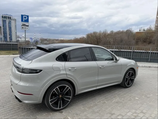 Porsche Cayenne Coupe 2022 — миниатюра 3