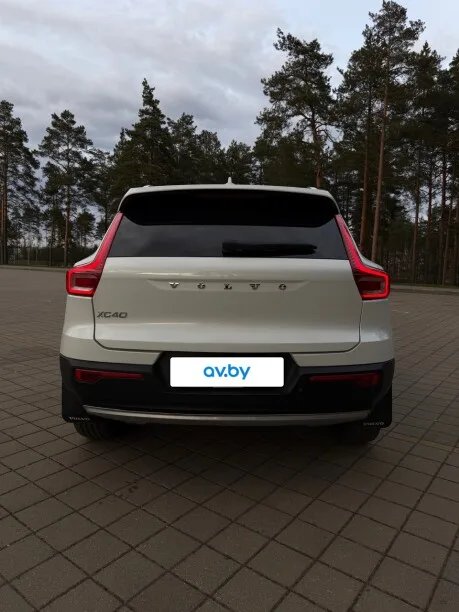 Volvo XC40 2022 — миниатюра 4