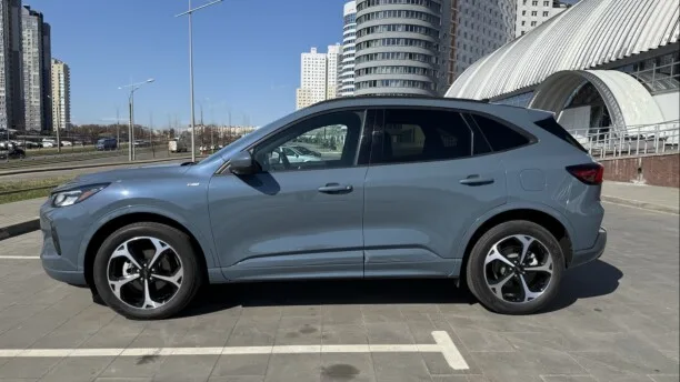 Ford Escape 2023 — миниатюра 2