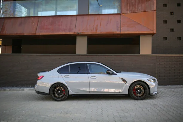 BMW M3 2022 — миниатюра 2