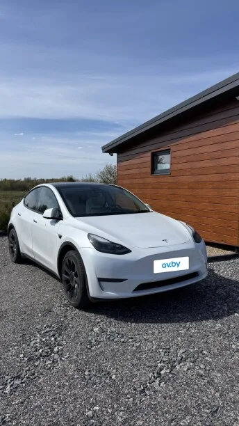 Tesla Model Y 2024 — миниатюра 4