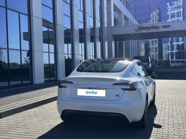 Tesla Model 3 2024 — миниатюра 5