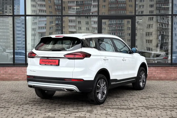 Geely Atlas Pro 2022 — миниатюра 5