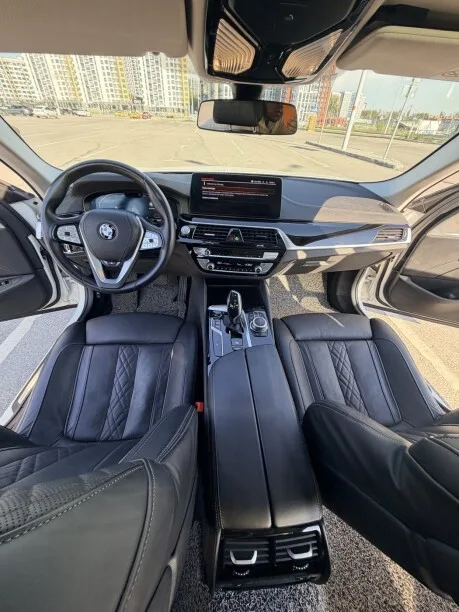 BMW 5 Series 2022 — миниатюра 2