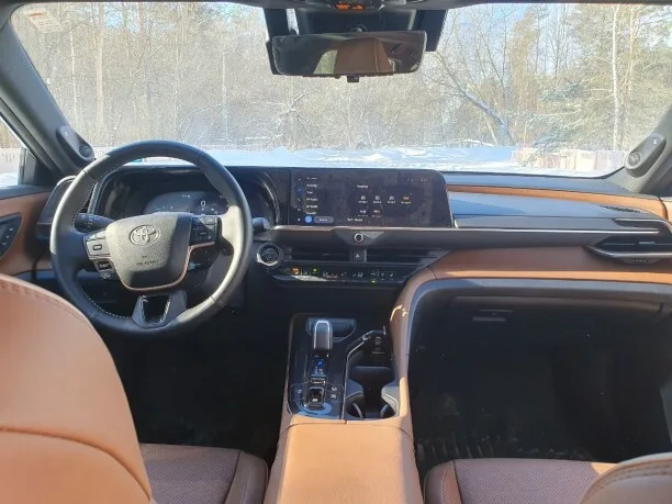 Toyota Crown Signia 2024 — миниатюра 5