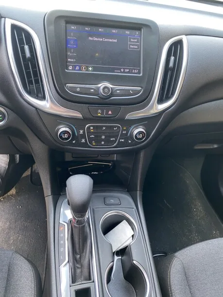 Chevrolet Equinox 2023 — миниатюра 3