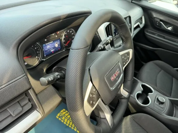 GMC Terrain 2023 — миниатюра 3
