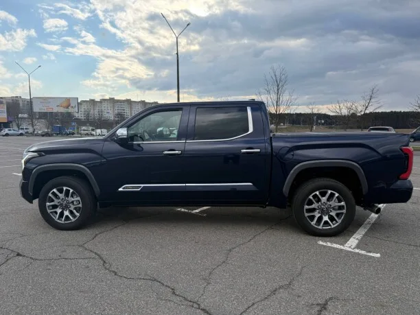 Toyota Tundra 2025 — миниатюра 2