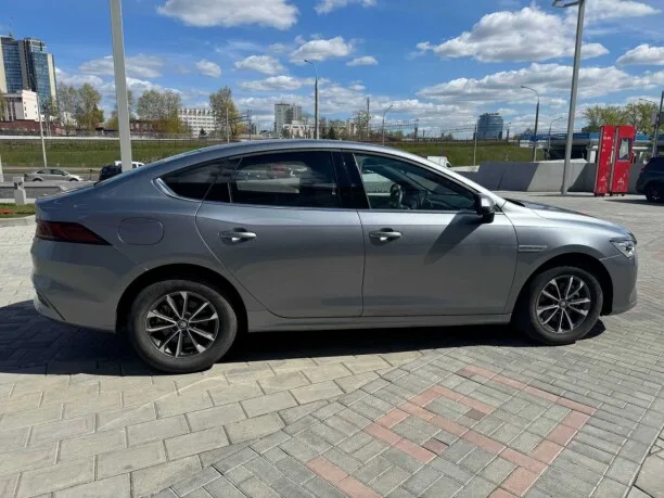 BYD Qin PLUS DM 2022 — миниатюра 2