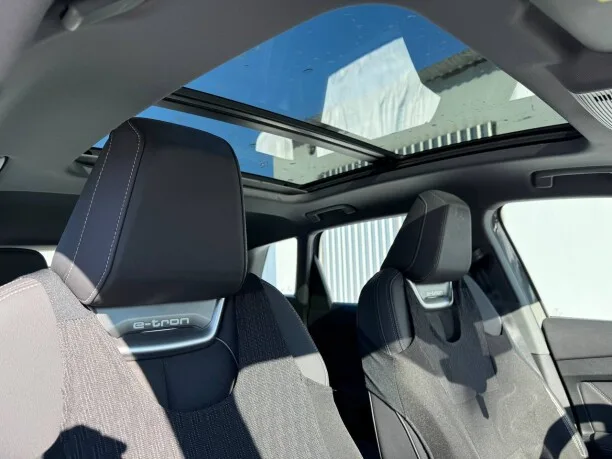 Audi Q4 e-tron 2022 — миниатюра 3