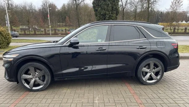Genesis GV70 2024 — миниатюра 2