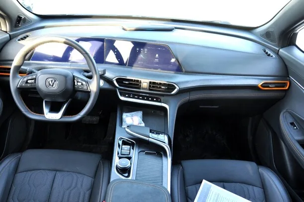 Changan UNI-T 2022 — миниатюра 5