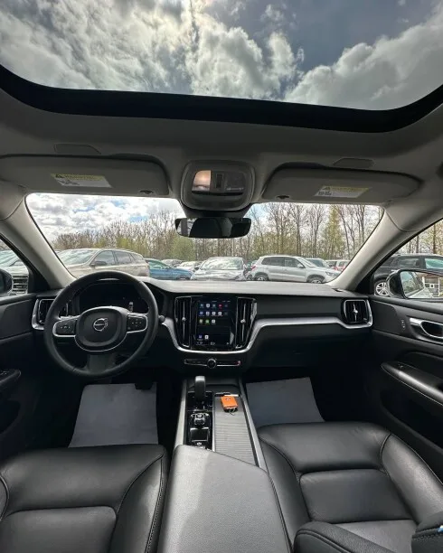 Volvo S60 2022 — миниатюра 5