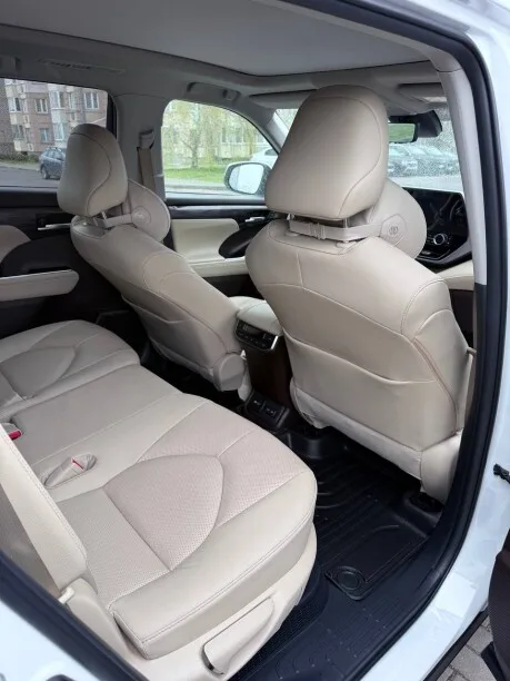 Toyota Highlander 2022 — миниатюра 3
