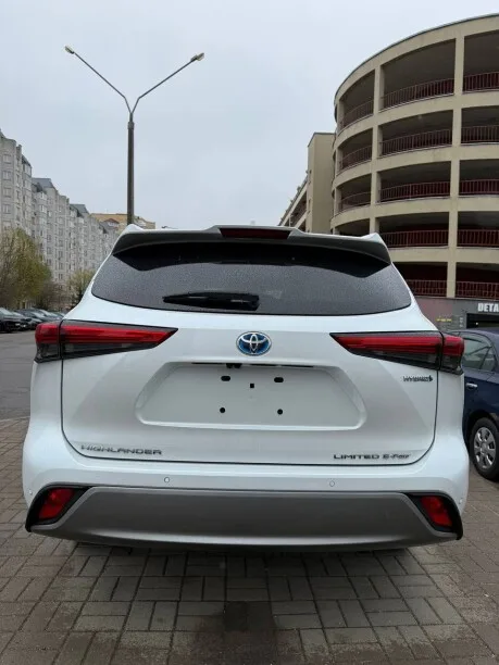 Toyota Highlander 2022 — миниатюра 4