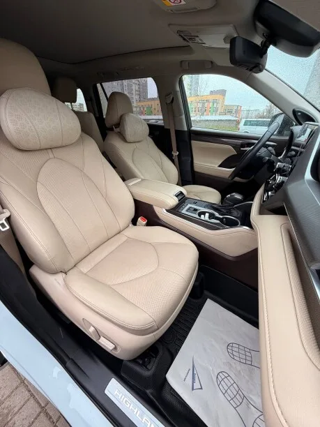 Toyota Highlander 2022 — миниатюра 5