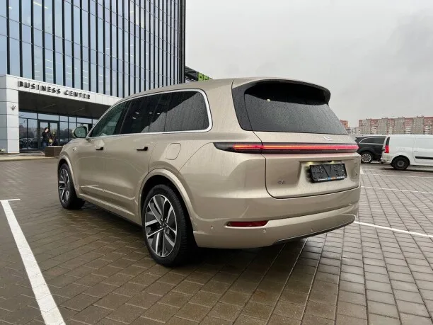 Li Auto L9 2024 — миниатюра 4