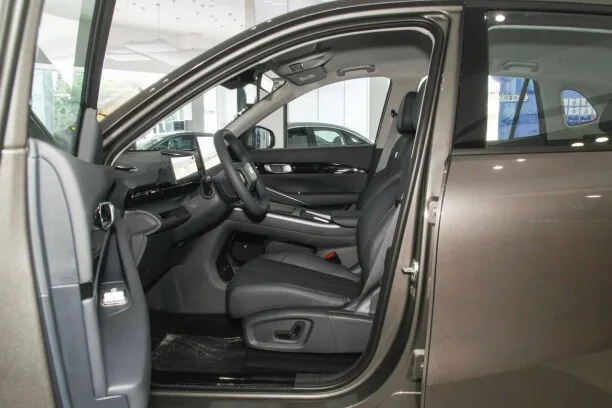 Geely Galaxy E5 2025 — миниатюра 3