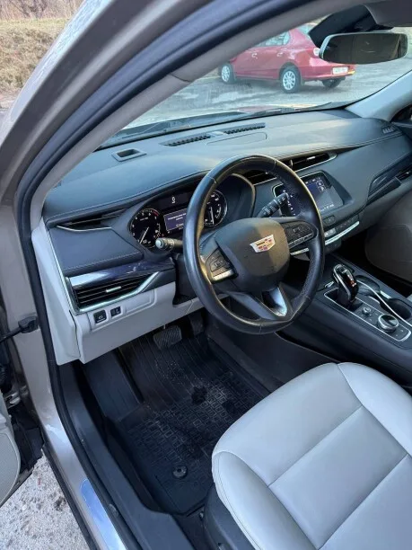 Cadillac XT4 2022 — миниатюра 3