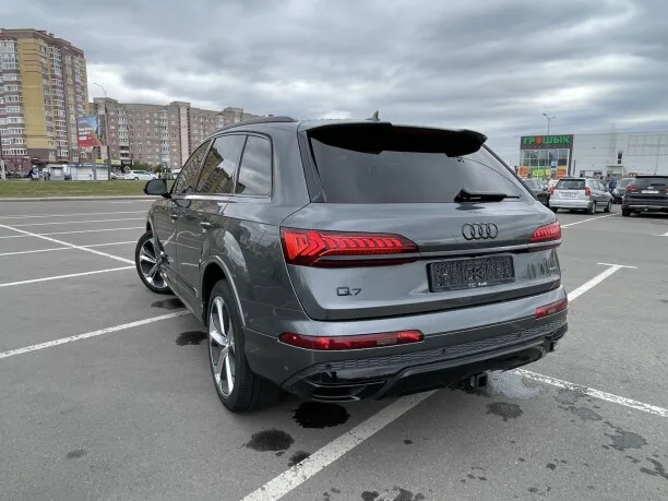Audi Q7 2023 — миниатюра 2