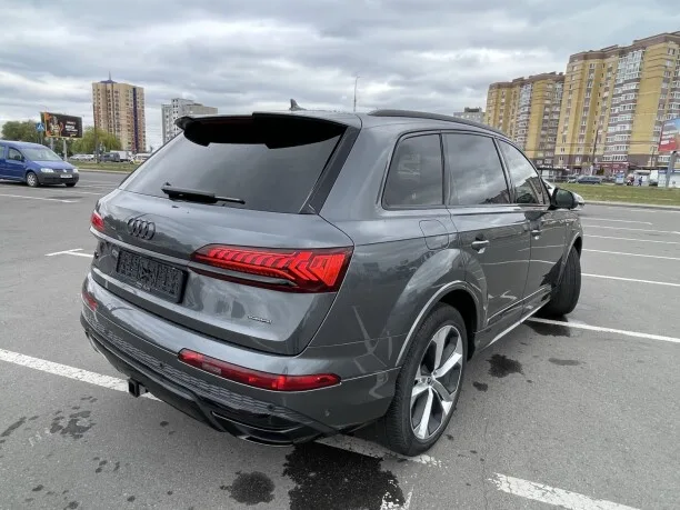 Audi Q7 2023 — миниатюра 3