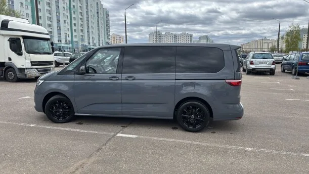 Volkswagen Multivan 2023 — миниатюра 2