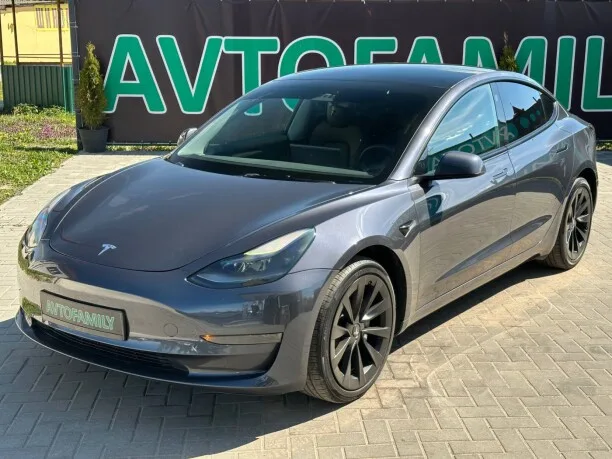 Tesla Model 3 2023 — миниатюра 4