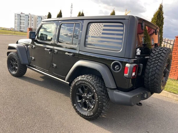 Jeep Wrangler 2022 — миниатюра 2