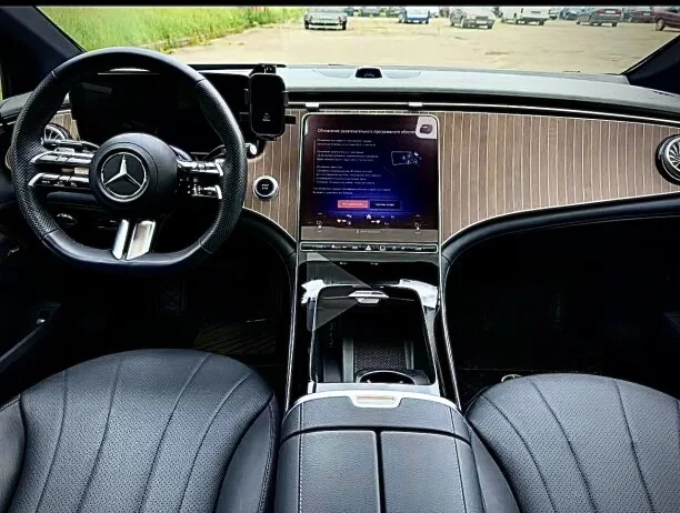 Mercedes-Benz EQE 2022 — миниатюра 4